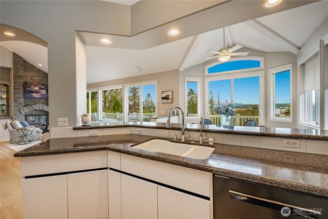 5332 Canvasback Loop, Blaine, WA 98230