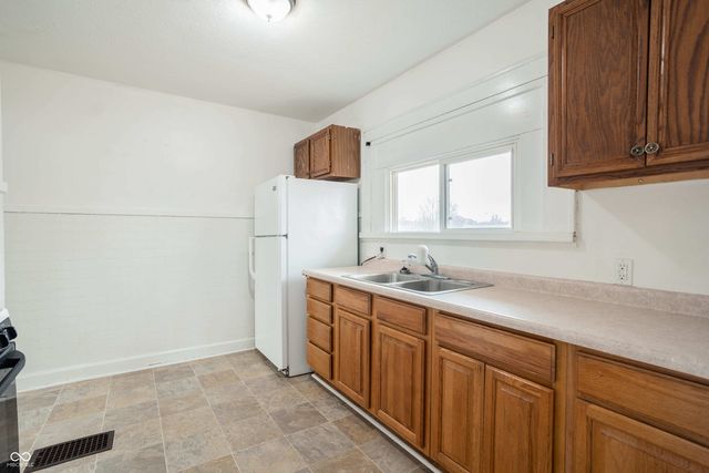 615-617 Ruddle Avenue, Anderson, IN 46012