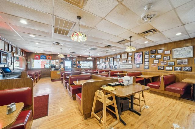 319 E Illinios Avenue, Vinita, OK 74301