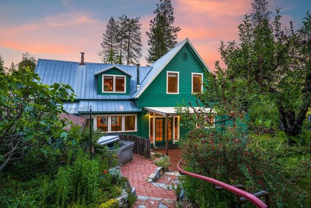 210 Drummond St, Nevada City, CA 95959