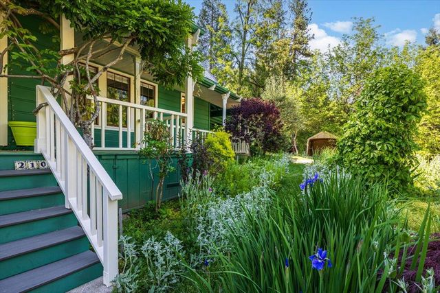 210 Drummond St, Nevada City, CA 95959