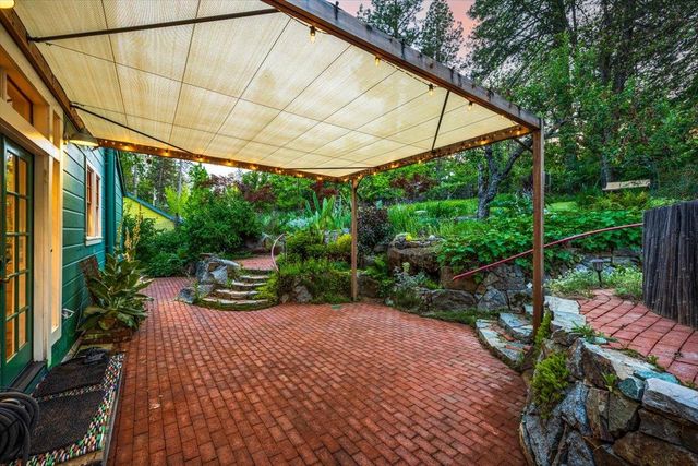 210 Drummond St, Nevada City, CA 95959