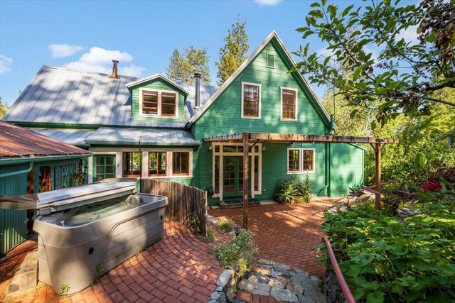 210 Drummond St, Nevada City, CA 95959