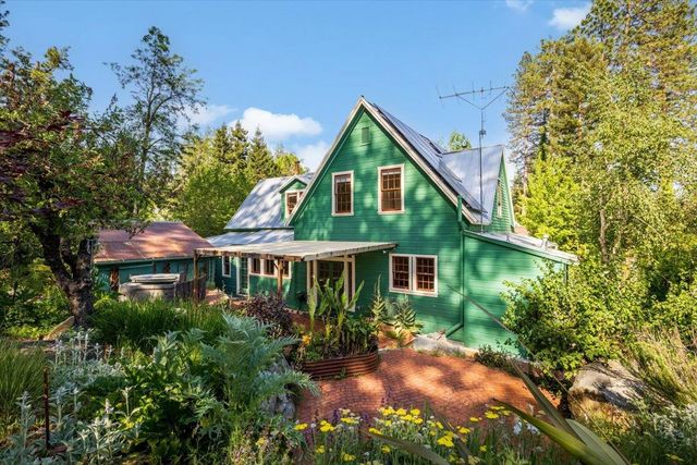 210 Drummond St, Nevada City, CA 95959