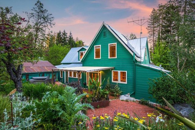210 Drummond St, Nevada City, CA 95959