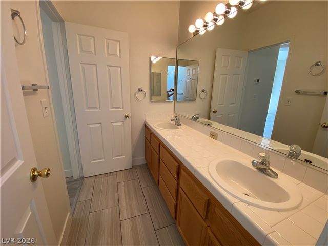 5155 West TROPICANA Avenue 2062, Las Vegas, NV 89103