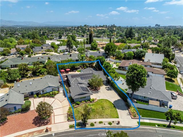 5704 Larryan Drive, Woodland Hills, CA 91367