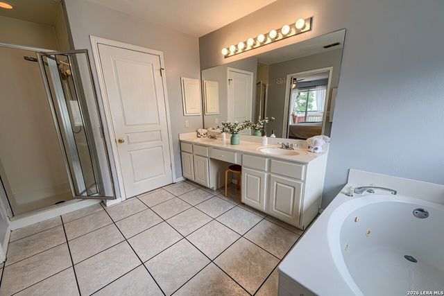 25006 Flying Arrow, San Antonio, TX 78258