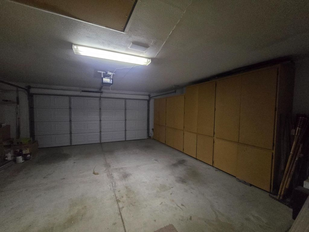 Image 16 of property listing at 7449 N Lodi Ave, Fresno, CA 93722