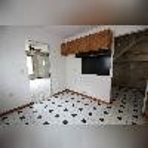 936 E Mahan Avenue, Hazel Park, MI 48030