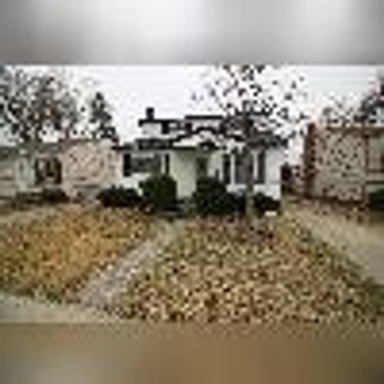 936 E Mahan Avenue, Hazel Park, MI 48030