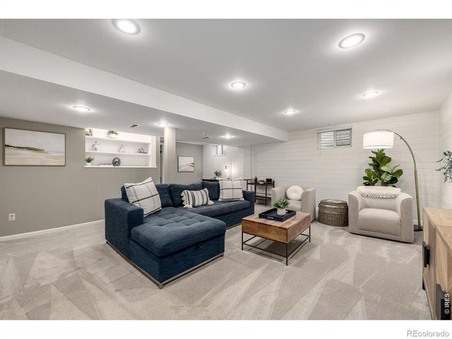 8630 E Kenyon Avenue, Denver, CO 80237