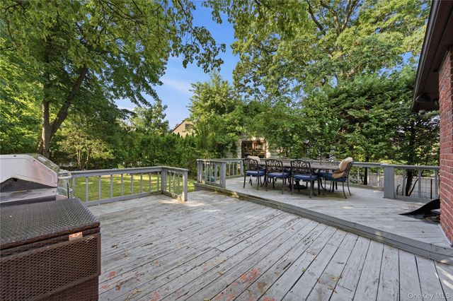255-24 Iowa Road, Little Neck, NY 11362