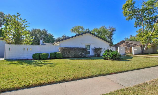 10611 Deerwood Road, Houston, TX 77042