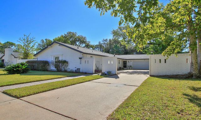10611 Deerwood Road, Houston, TX 77042