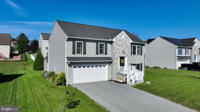 9 OLDFIELD AVE, Jonestown, PA 17038