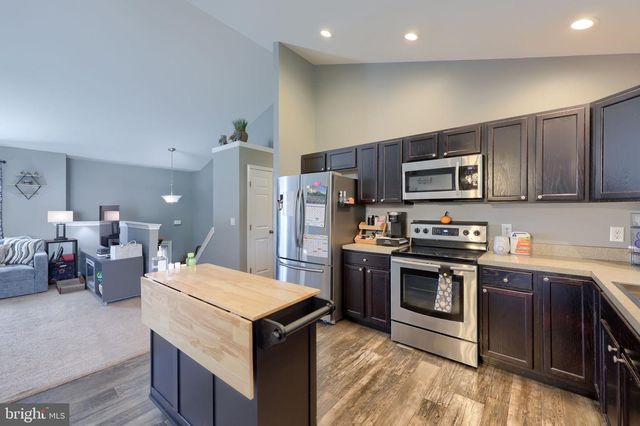 9 OLDFIELD AVE, Jonestown, PA 17038