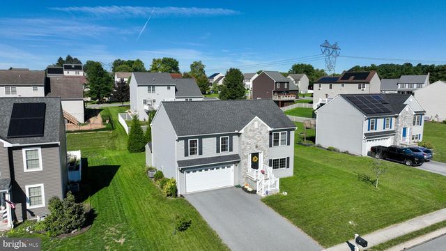 9 OLDFIELD AVE, Jonestown, PA 17038