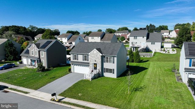9 OLDFIELD AVE, Jonestown, PA 17038
