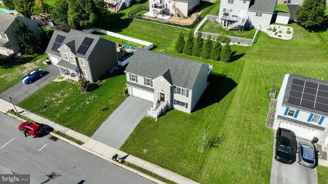9 OLDFIELD AVE, Jonestown, PA 17038
