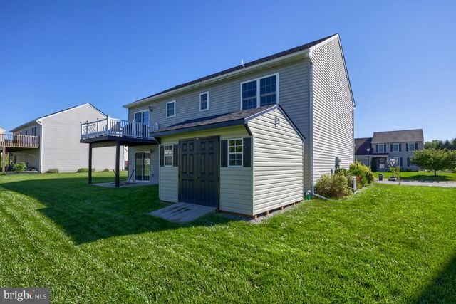 9 OLDFIELD AVE, Jonestown, PA 17038