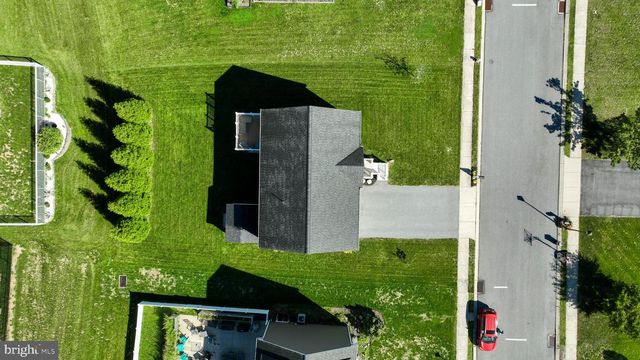 9 OLDFIELD AVE, Jonestown, PA 17038