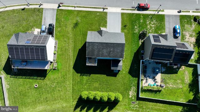 9 OLDFIELD AVE, Jonestown, PA 17038
