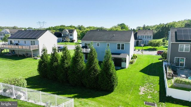 9 OLDFIELD AVE, Jonestown, PA 17038