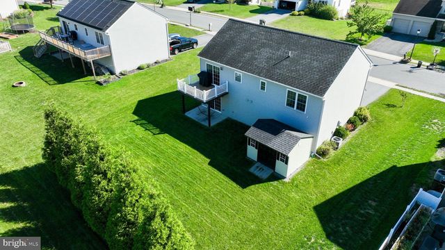9 OLDFIELD AVE, Jonestown, PA 17038