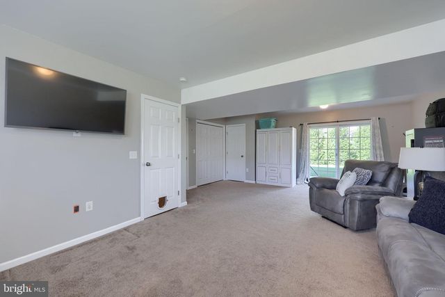 9 OLDFIELD AVE, Jonestown, PA 17038