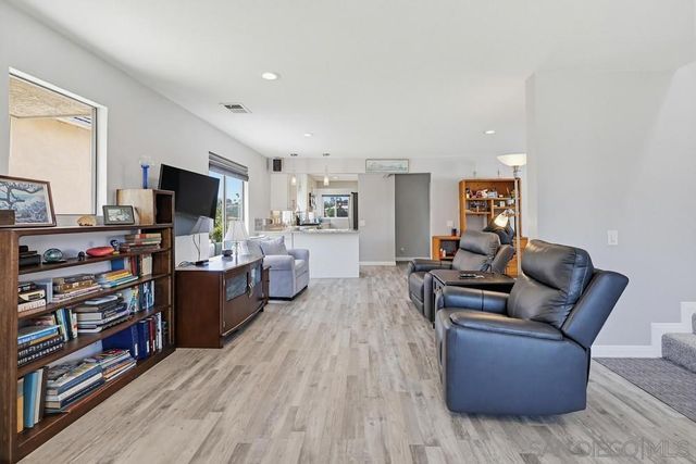 1174 Concord, San Diego, CA 92106
