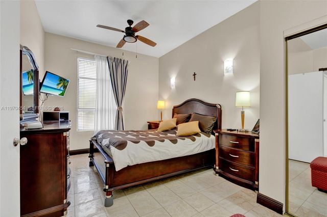 7400 W 20th Avenue 402, Hialeah, FL 33016