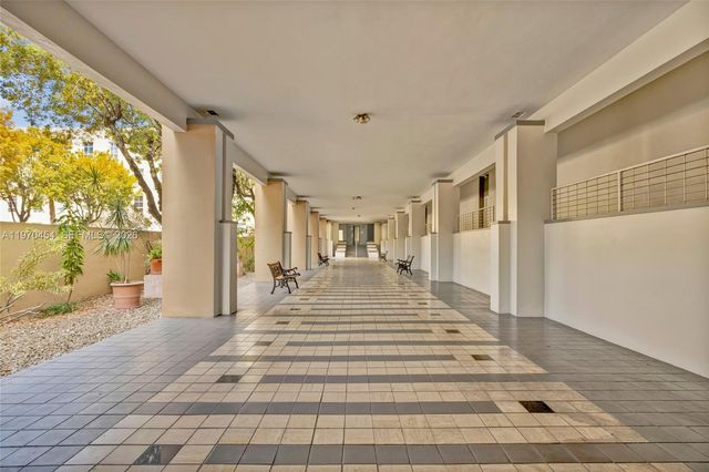 7400 W 20th Avenue 402, Hialeah, FL 33016