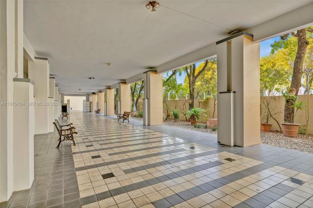 7400 W 20th Avenue 402, Hialeah, FL 33016