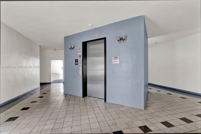 7400 W 20th Avenue 402, Hialeah, FL 33016