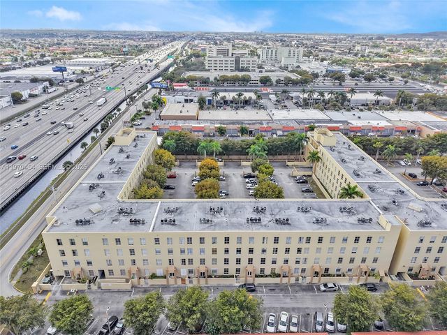 7400 W 20th Avenue 402, Hialeah, FL 33016