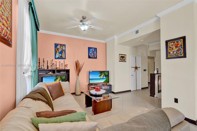 7400 W 20th Avenue 402, Hialeah, FL 33016