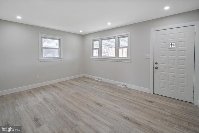 2 MCCARTHY, Ewing, NJ 08618