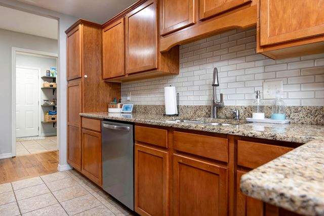 326 Country Bluff Drive, Branson, MO 65616