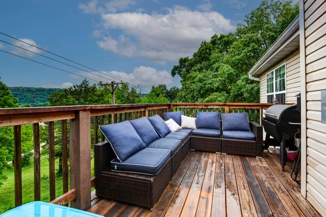 326 Country Bluff Drive, Branson, MO 65616