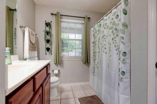 326 Country Bluff Drive, Branson, MO 65616