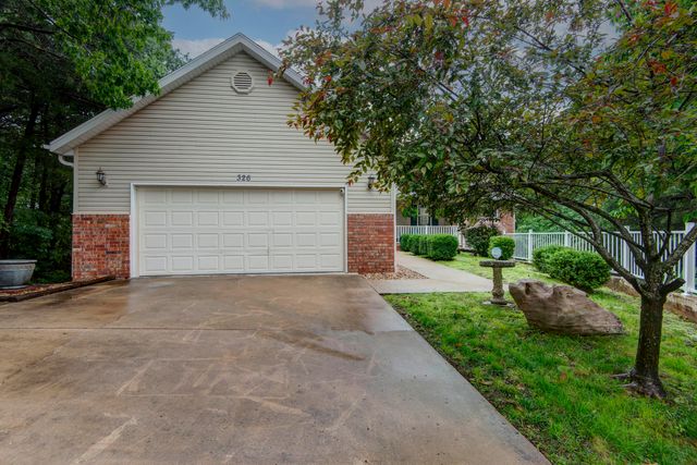 326 Country Bluff Drive, Branson, MO 65616