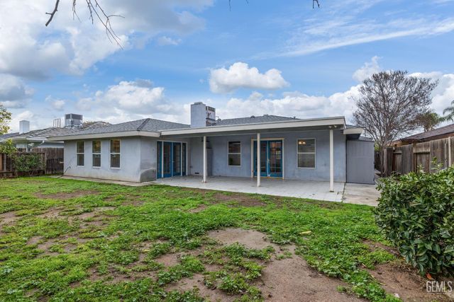 10000 Marilee Avenue, Bakersfield, CA 93312