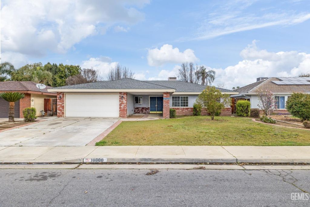 10000 Marilee Avenue, Bakersfield, CA 93312