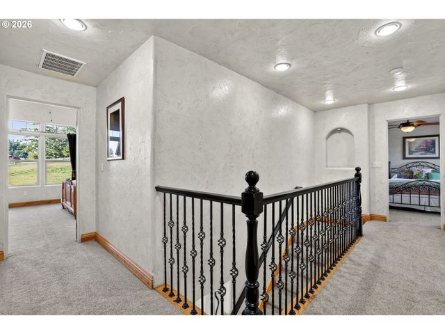 18380 S FERGUSON Rd, Oregon City, OR 97045