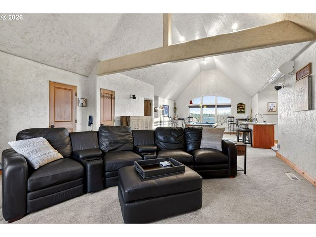 18380 S FERGUSON Rd, Oregon City, OR 97045