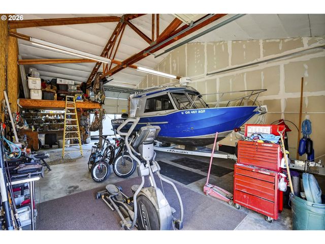 18380 S FERGUSON Rd, Oregon City, OR 97045