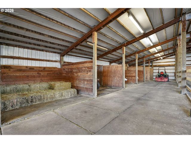 18380 S FERGUSON Rd, Oregon City, OR 97045