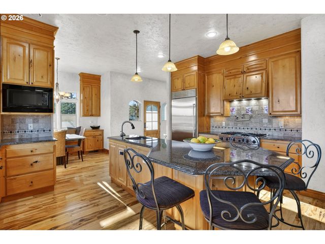 18380 S FERGUSON Rd, Oregon City, OR 97045