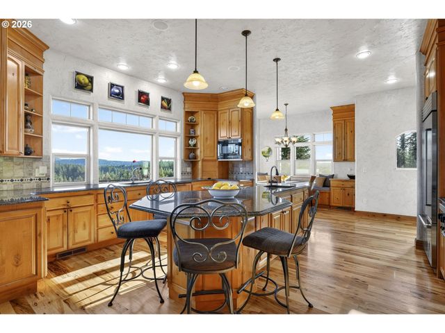 18380 S FERGUSON Rd, Oregon City, OR 97045